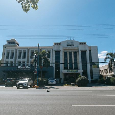 Bliss Hotel San Fernando Pampanga City Exterior foto